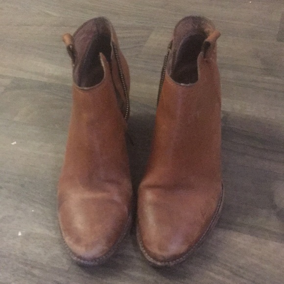 Madewell Heeled Ankle Booties - Picture 3 of 6